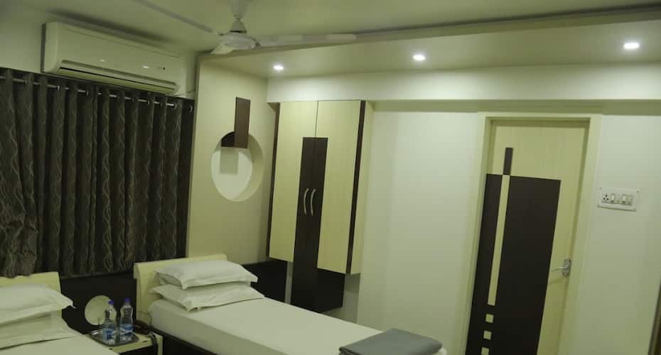 Mahesh Hotel, Morbi 3